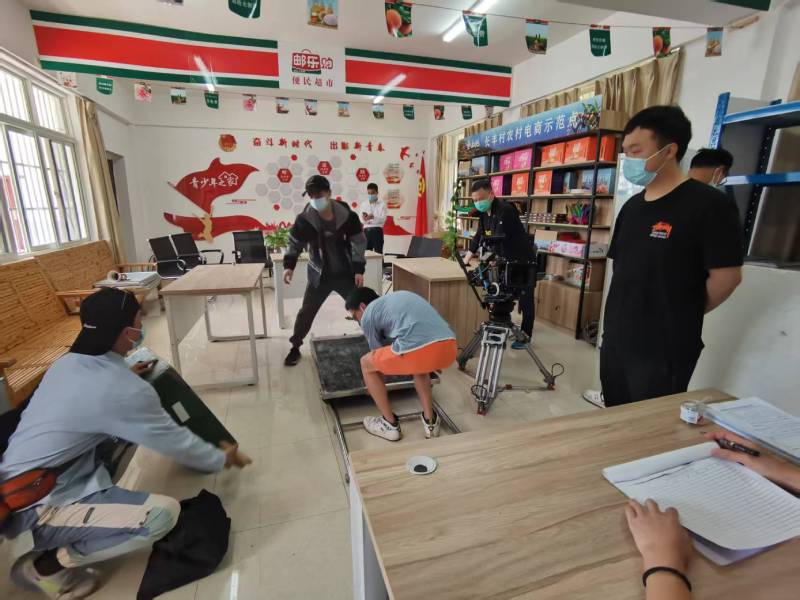 鄯善县广告片拍摄公司：极简主义践行者，少即是多的视觉哲学